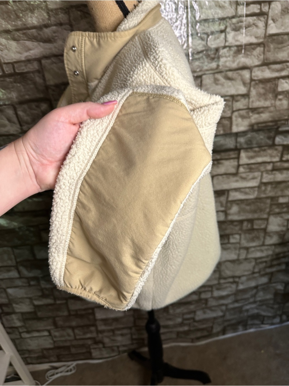 The North Face Women's Cream Sherpa Jacket with Tan Trim - Picture 9 of 14